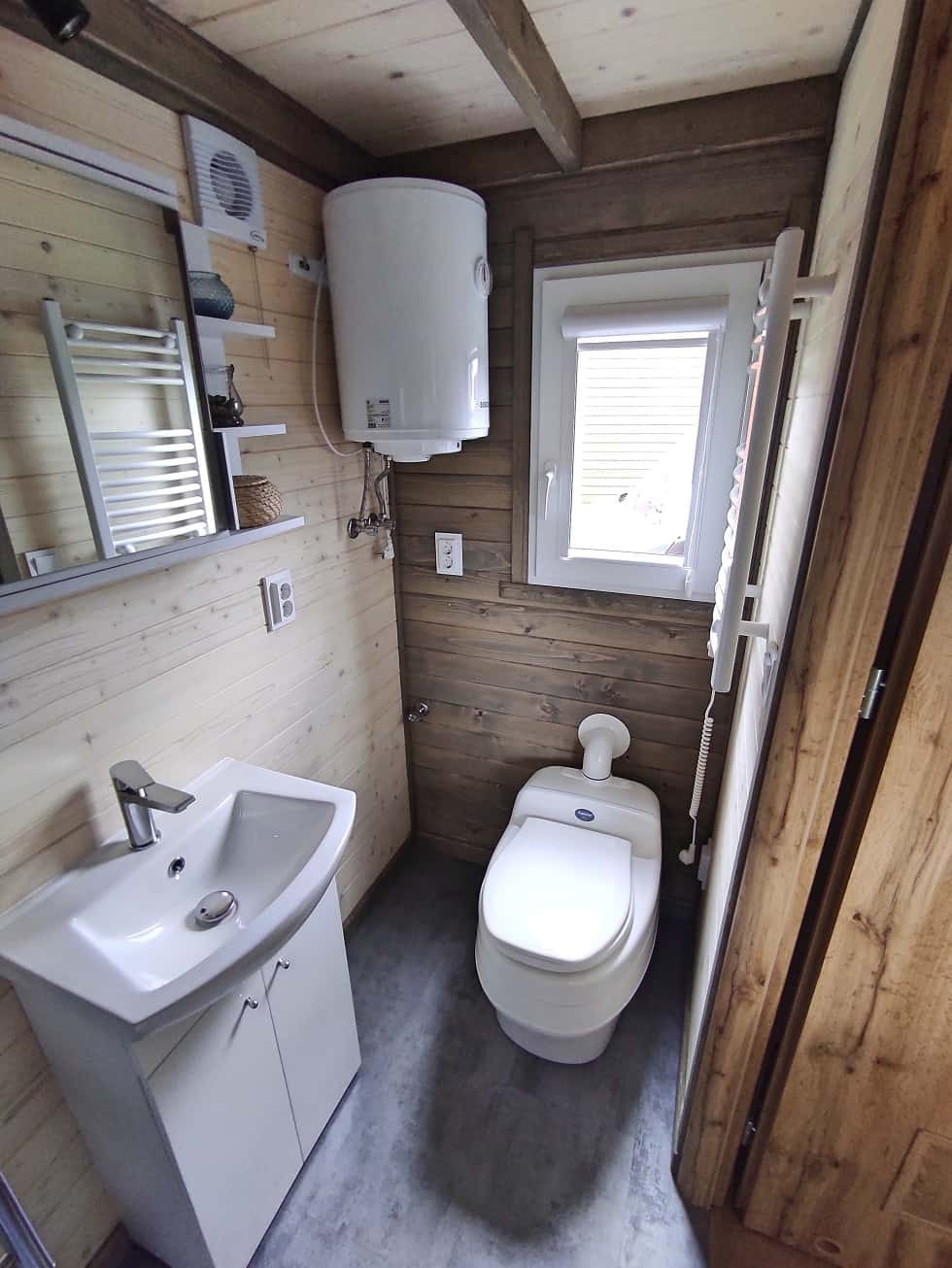 Tiny House Marie • Greenhomescout intended for Tiny House Badezimmer